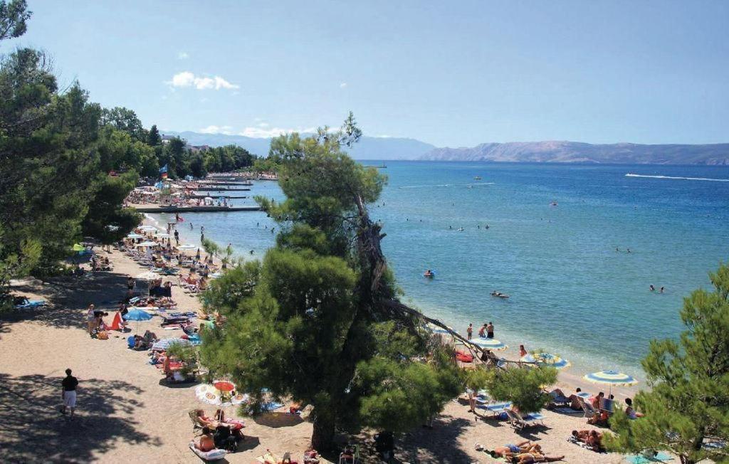 Grosses Ferienhaus Mit Eigenem Pool Und Terrasse Crikvenica Exterior photo