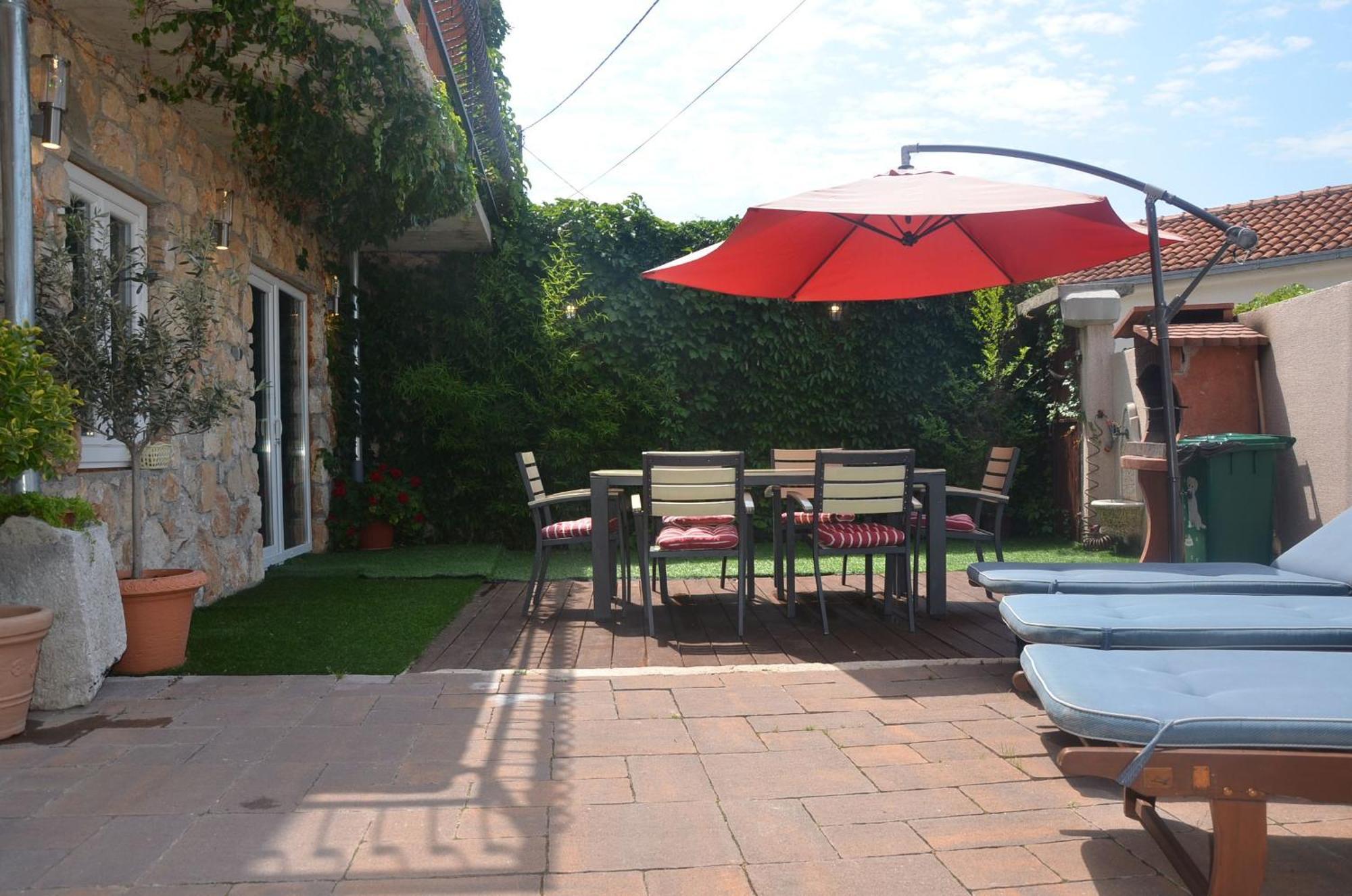 Grosses Ferienhaus Mit Eigenem Pool Und Terrasse Crikvenica Exterior photo