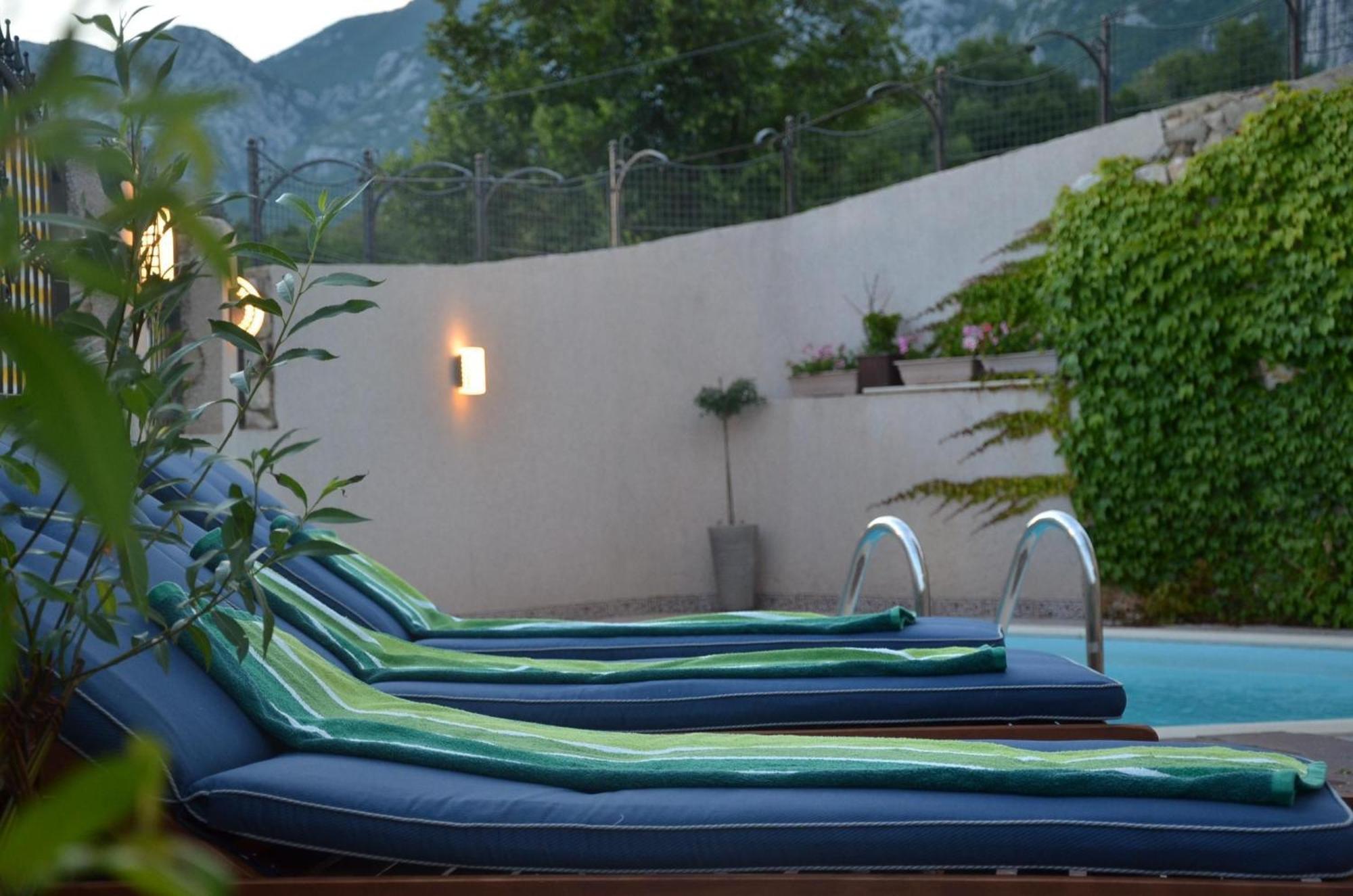 Grosses Ferienhaus Mit Eigenem Pool Und Terrasse Crikvenica Exterior photo